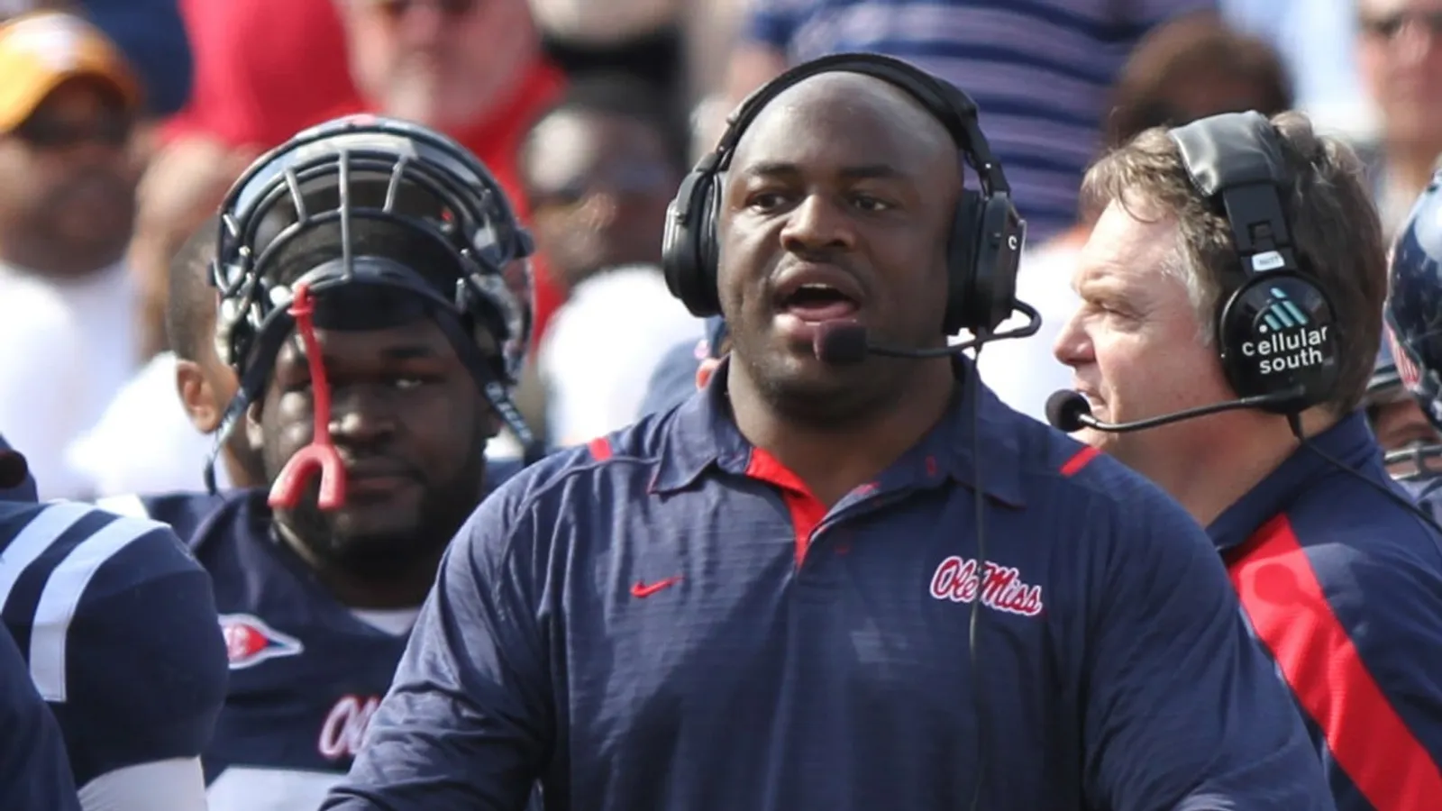 UTSA places defensive coordinator on administrative leave (jess loepp)