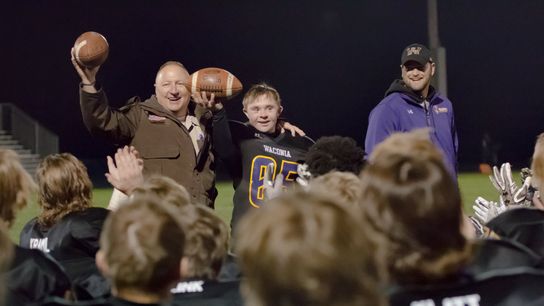 The best moment of the football weekend belongs to this Minnesota high school (Featured)