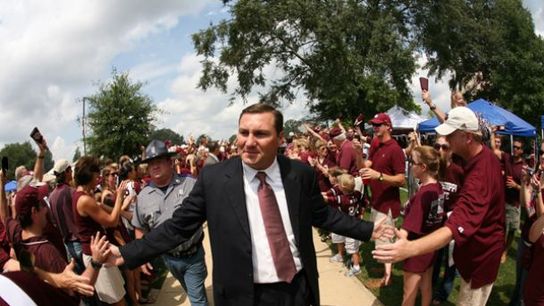 Dan Mullen (finally) signs contract extension through 2018 (Featured)