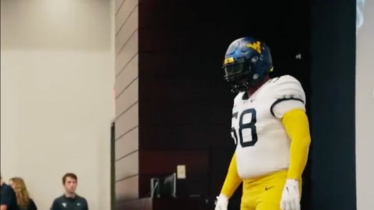 #Scholarship Alert: Uniform reveal turns into special father-son moment (#scholarshipalert)