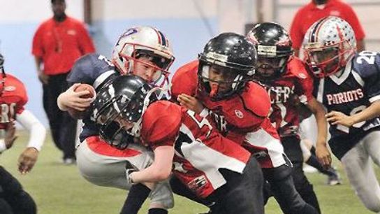 ESPN panelist suggests that tackling should be banned until high school (Top)