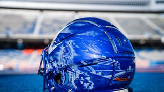 Boise State reveals custom hand-painted "Front Porch of Idaho" helmets (Featured)