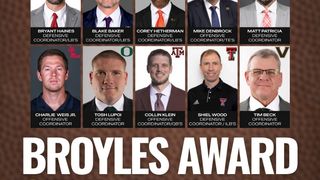 Broyles Award announces 15 semifinalists (Broyles Award)