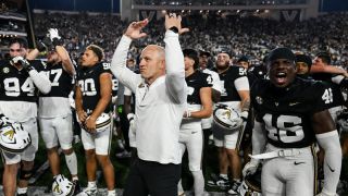 Sources: Vanderbilt makes decision at quarterback coach (Featured)