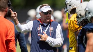 Hugh Freeze pleads for vote of support atop Auburn football (Featured)