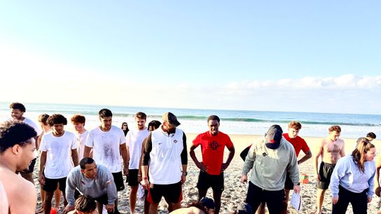 Beach life: Inside Sean Lewis' hardened San Diego State Aztecs program (Featured)