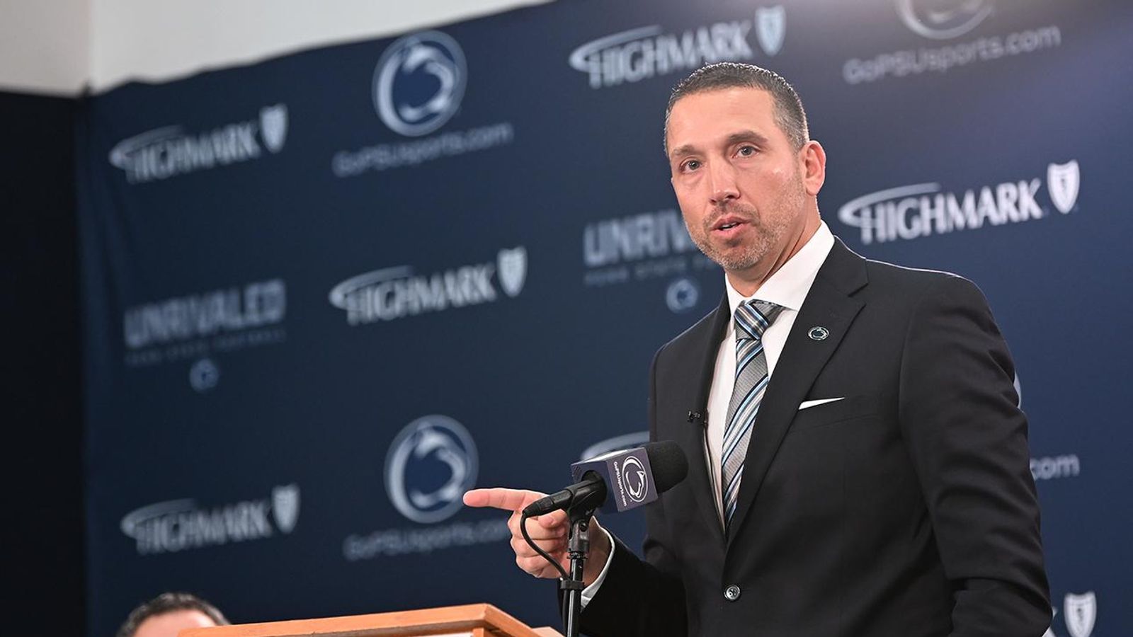 Matt Campbell shrunk his own office to build Penn State's specialists a film room (Matt Campbell)