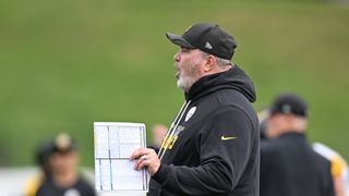 New Steelers head coach Mike McCarthy defends stance to ban live tackling during training camp (Featured). Photo by Barry Reeger-Imagn Images