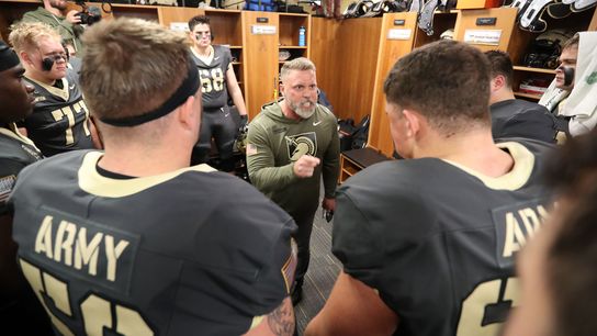 Sources: Miami hiring one of nation's top offensive line coaches (but not as OL coach). Photo by Danny Wild-Imagn Images