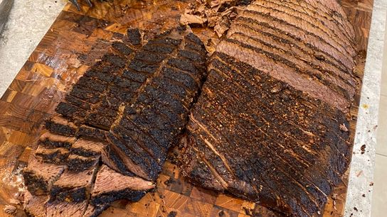 Lincoln Riley defends the brisket roasted around social media (lincoln riley)