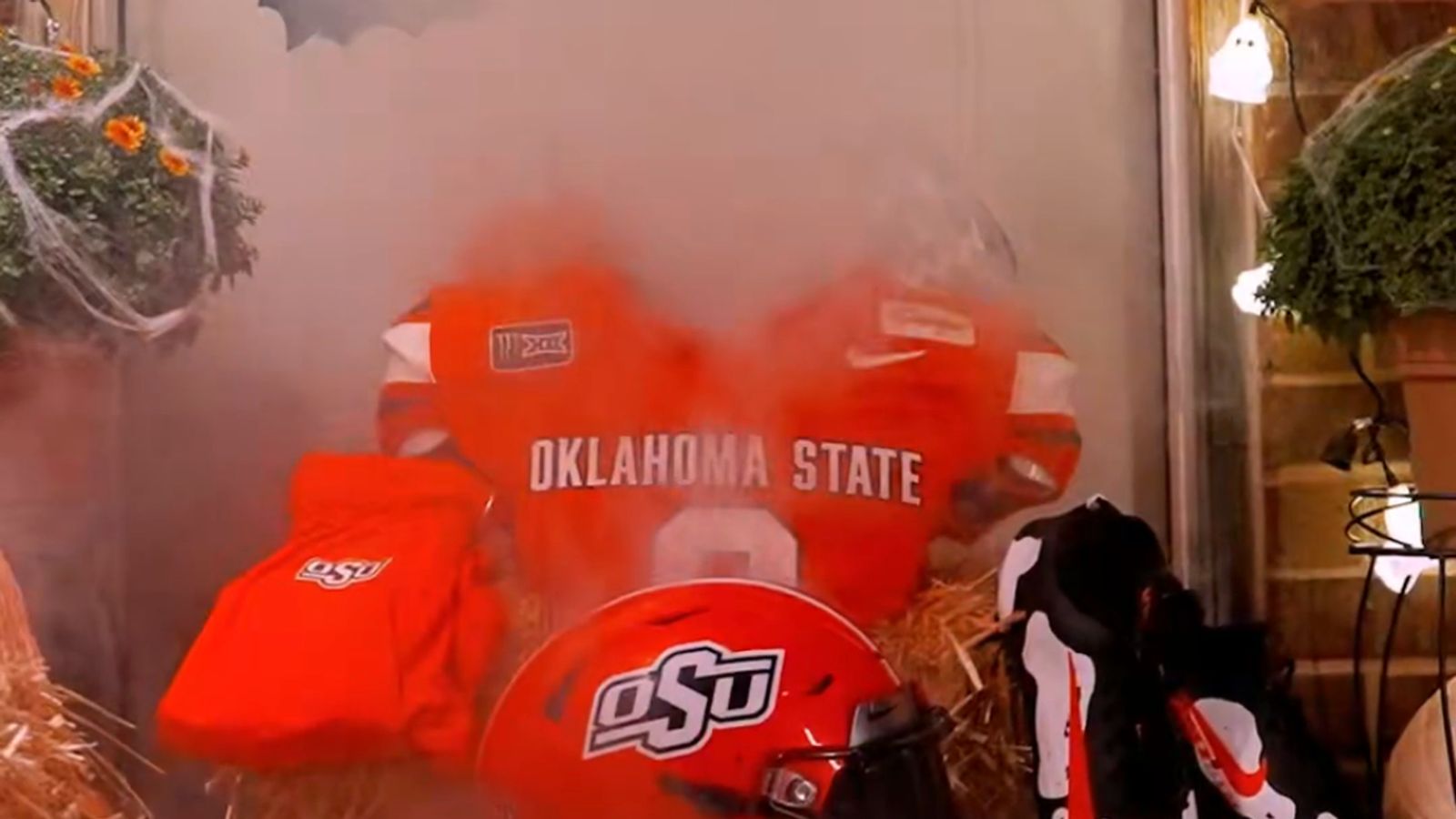 Oklahoma State reveals all-orange Halloween uniforms, skeleton cleats for Iowa State game (Featured)