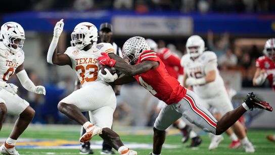 Will the Texas-Ohio State kick time be later than noon? Many people are wondering. Photo by Adam Cairns/Columbus Dispatch / USA TODAY NETWORK via Imagn Images