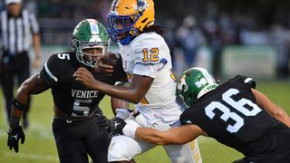 Top Florida high school quarterback transferring schools after two games (Florida)